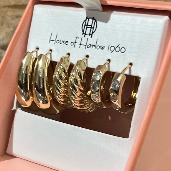 House of Harlow 1960 Gold Earrings Set New - Picture 3 of 4